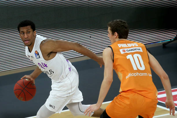 顺利留队 顺利留队